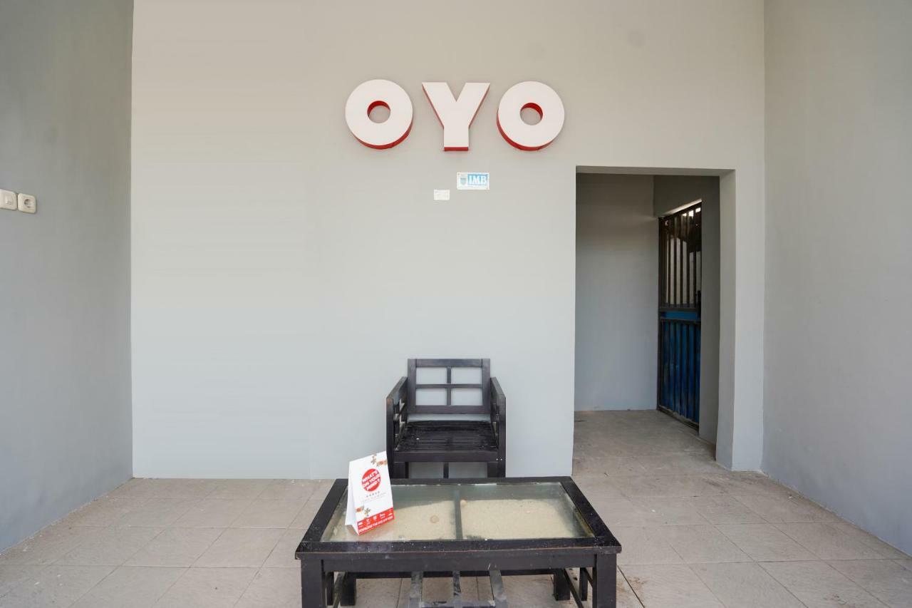 Oyo 1316 Mentari Family Homestay Probolinggo Extérieur photo